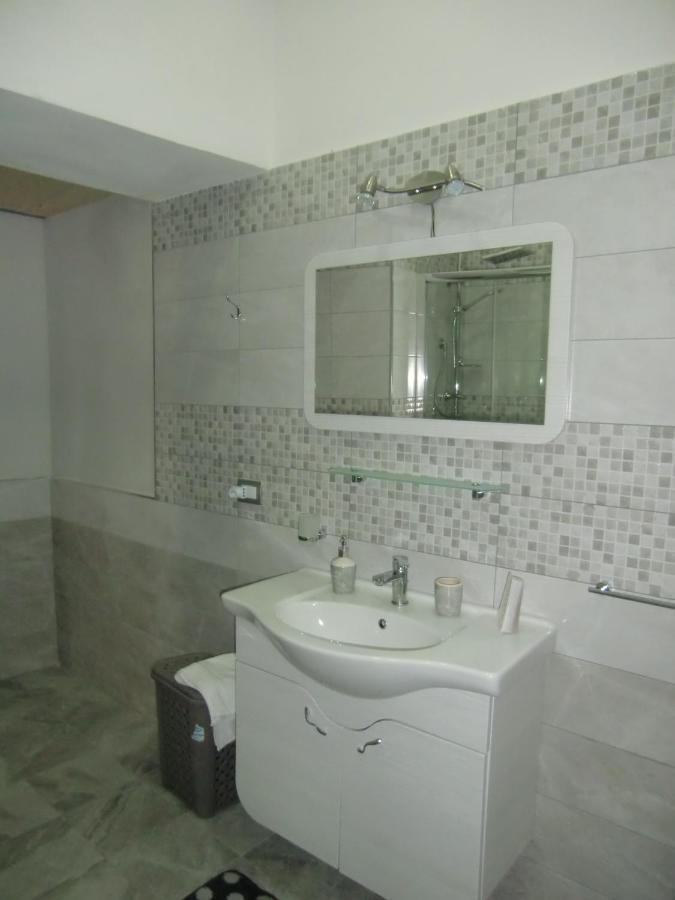 Guesthouse Aaron2 Napoli Eksteriør billede