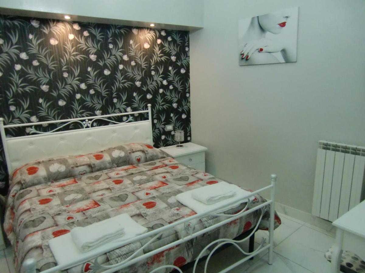 Guesthouse Aaron2 Napoli Eksteriør billede