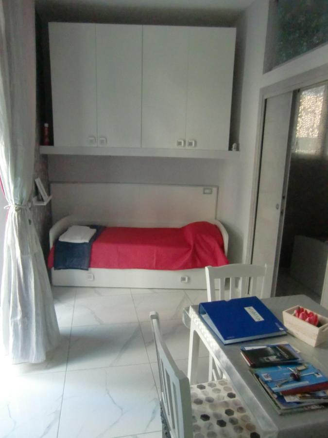 Guesthouse Aaron2 Napoli Eksteriør billede
