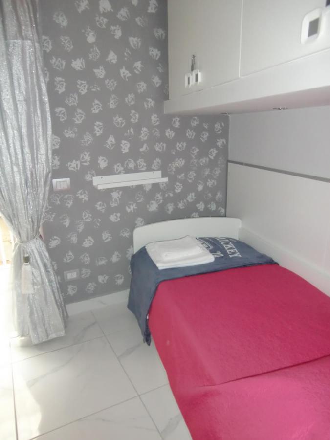 Guesthouse Aaron2 Napoli Eksteriør billede