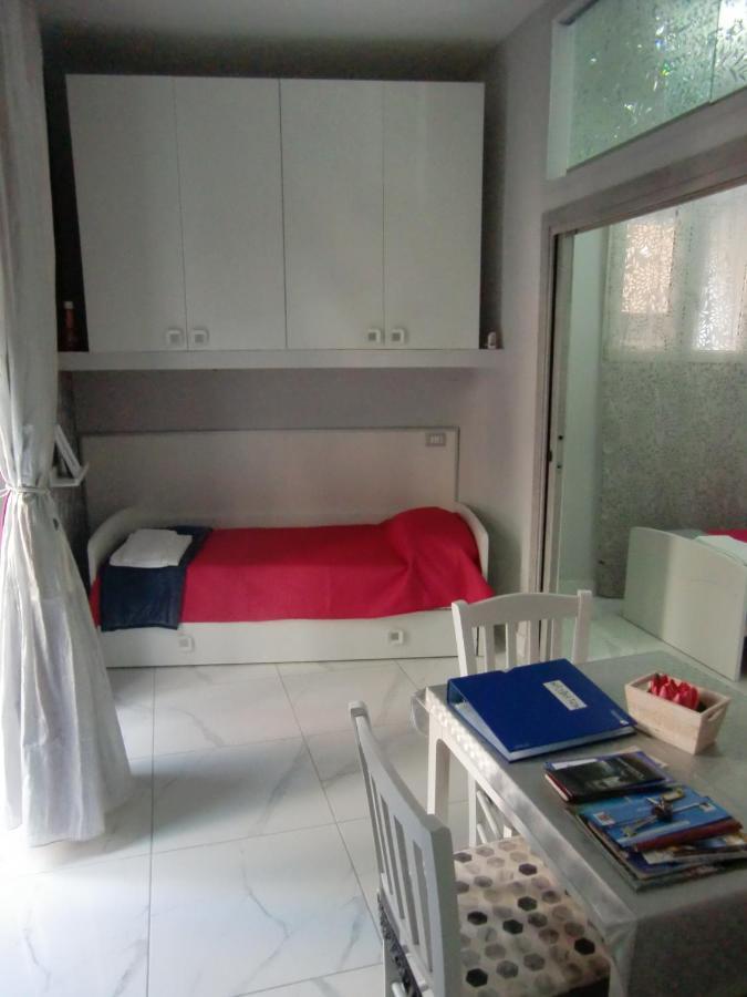 Guesthouse Aaron2 Napoli Eksteriør billede
