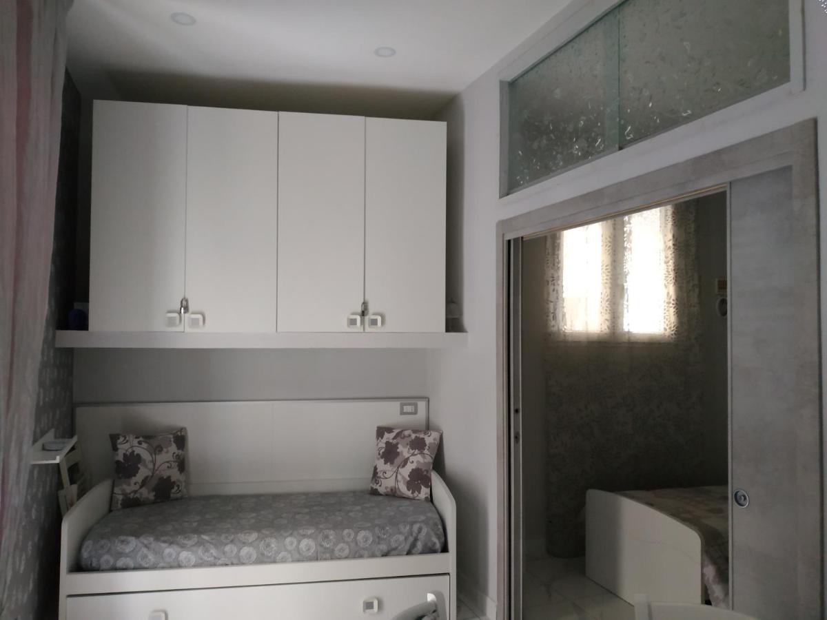 Guesthouse Aaron2 Napoli Eksteriør billede